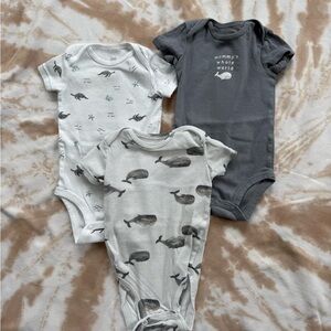 6M Gray and White Whale Print Baby Onesies